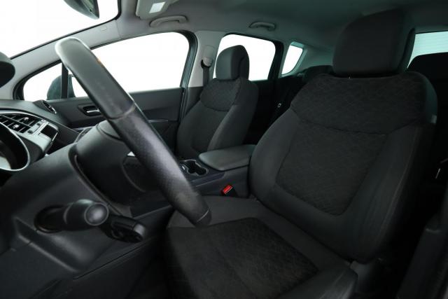 Peugeot 3008 image 2