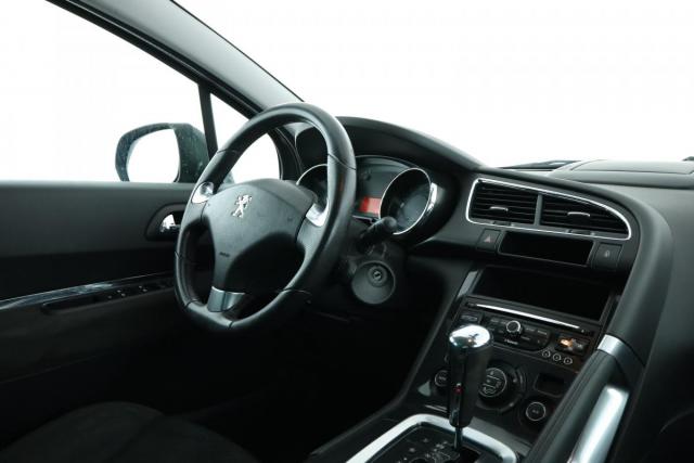 Peugeot 3008 image 3