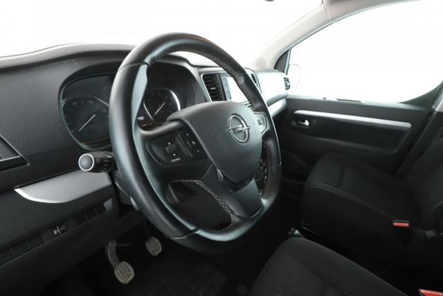 Opel Zafira Life image 2