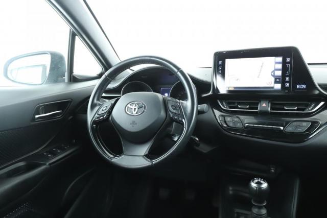 Toyota C-Hr image 4