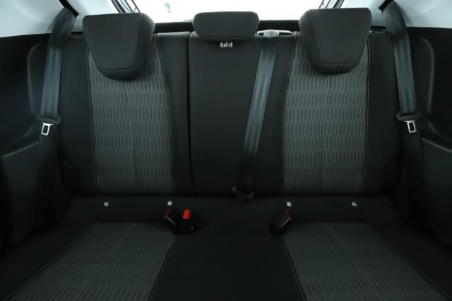Opel Corsa image 8