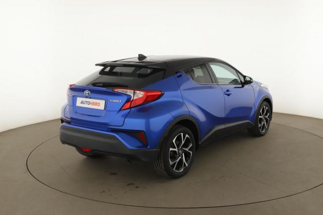 Toyota C-Hr image 6