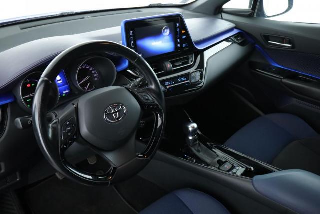 Toyota C-Hr image 7