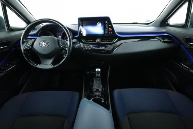 Toyota C-Hr image 2