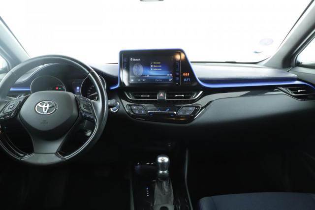 Toyota C-Hr image 1