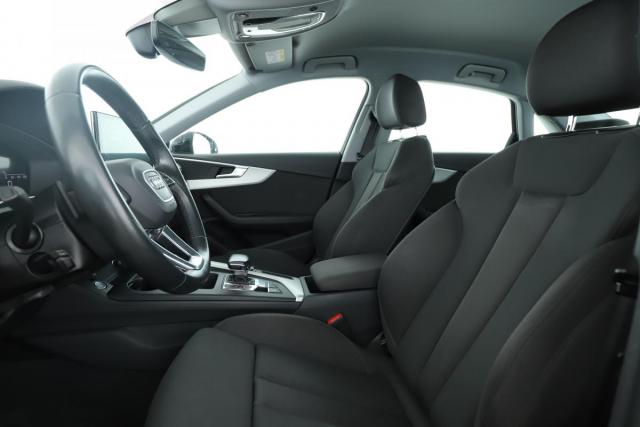 Audi A4 image 3
