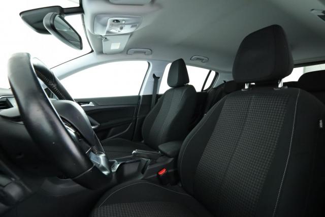 Peugeot 308 image 7