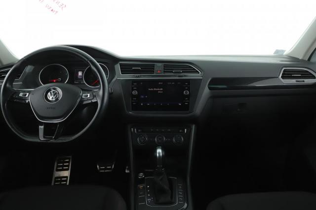 Volkswagen Tiguan image 9