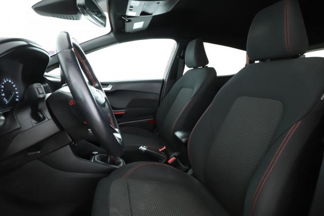 Ford Fiesta image 4