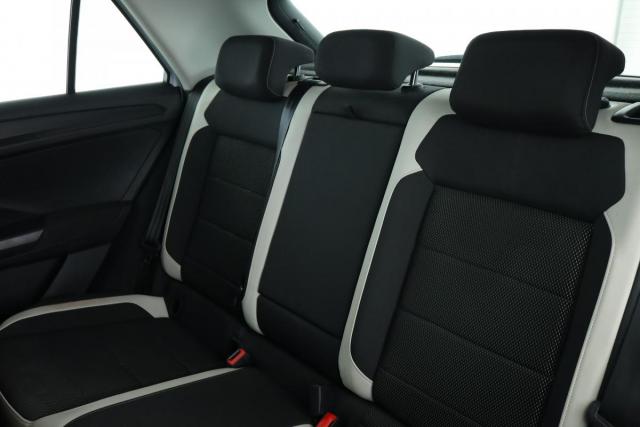 Volkswagen T-Roc image 8