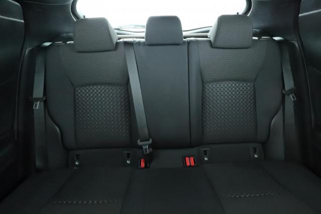 Toyota C-Hr image 3