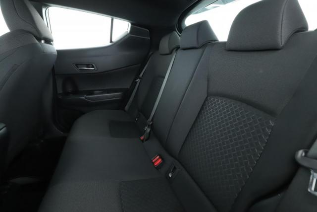 Toyota C-Hr image 4