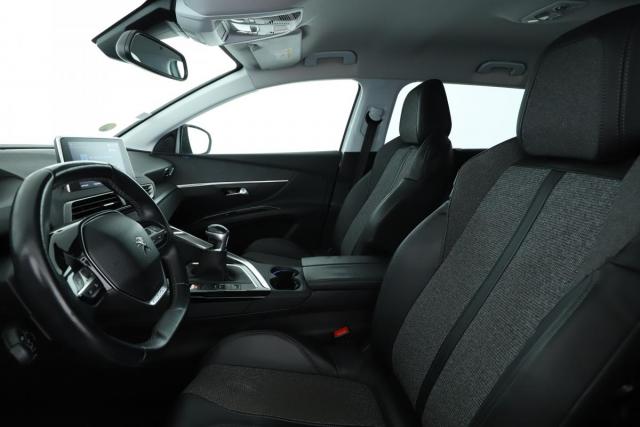 Peugeot 5008 image 1