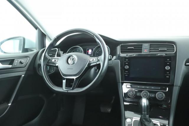 Volkswagen Golf image 2