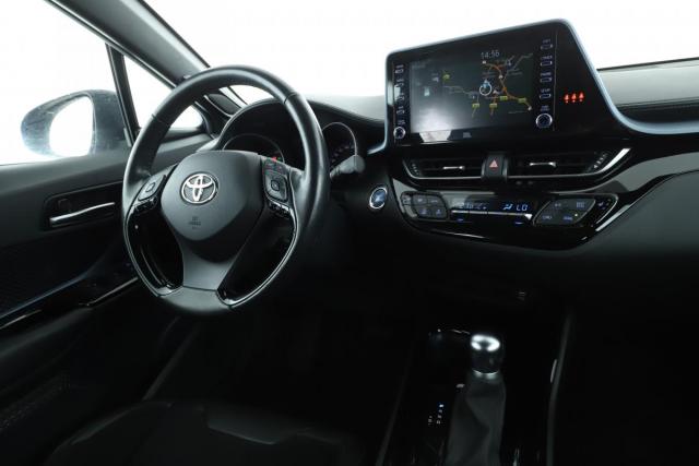 Toyota C-Hr image 7