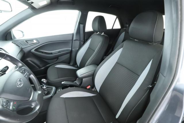 Hyundai I20 image 2