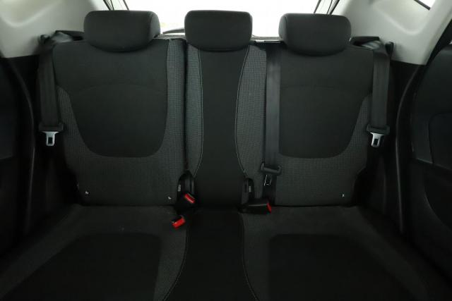 Renault Captur image 2