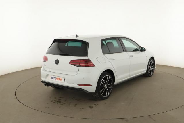 Volkswagen Golf image 6