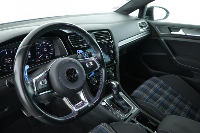 Volkswagen Golf image 1