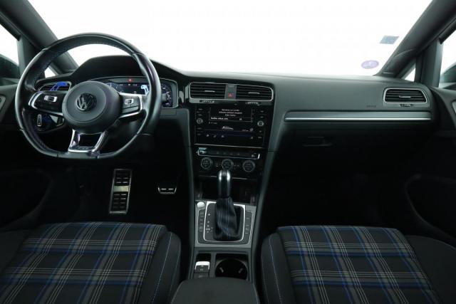 Volkswagen Golf image 3
