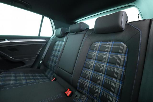 Volkswagen Golf image 4