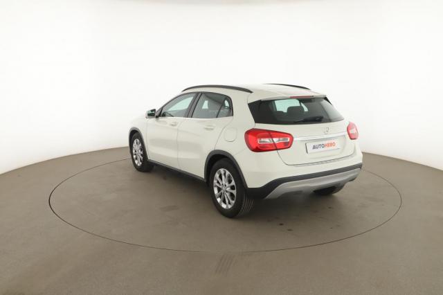 Mercedes Benz Gla image 2
