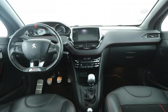 Peugeot 208 image 9