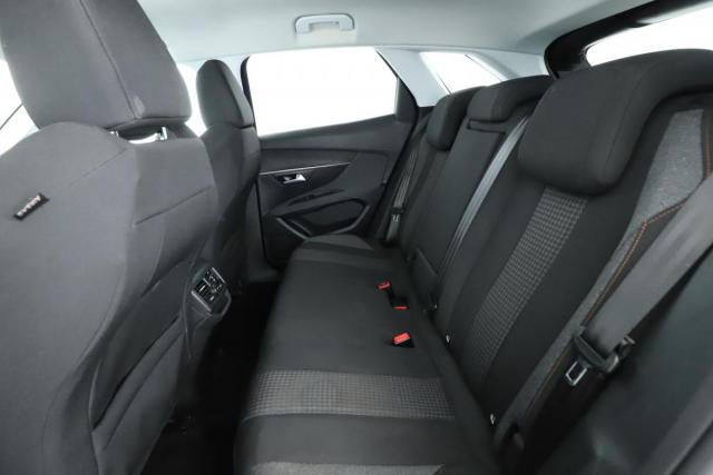 Peugeot 3008 image 1