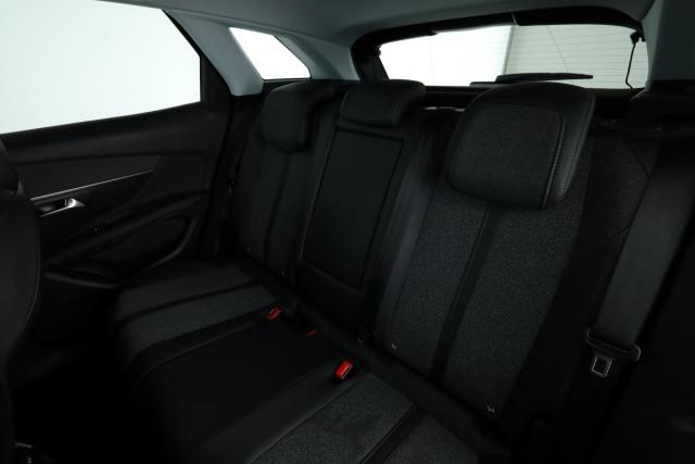 Peugeot 3008 image 2