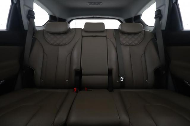 Hyundai Santa Fe image 3