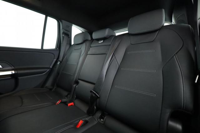 Mercedes Benz Glb image 6