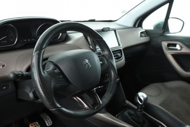 Peugeot 2008 image 3