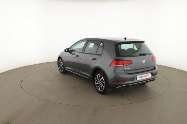 Volkswagen Golf image 4