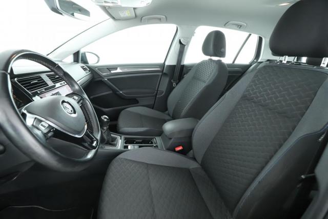 Volkswagen Golf image 3