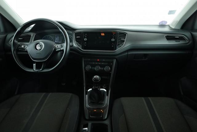 Volkswagen T-Roc image 6
