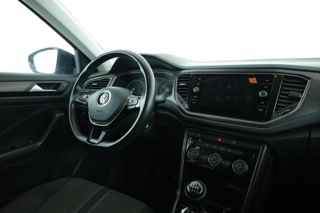 Volkswagen T-Roc image 8