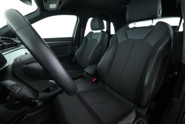 Audi Q3 image 8