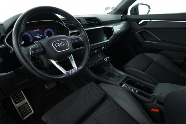 Audi Q3 image 1