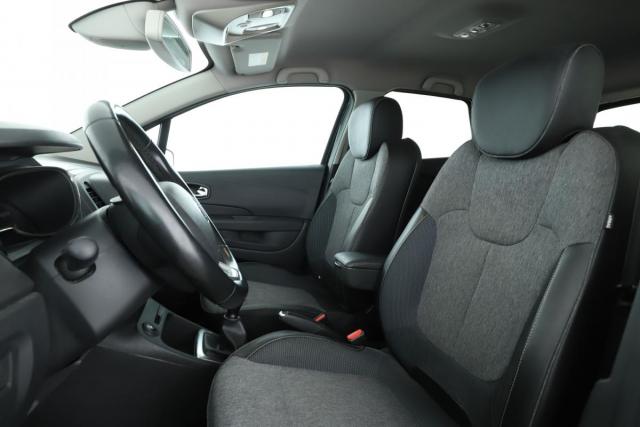Renault Captur image 2
