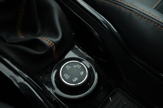 Peugeot 2008 image 7