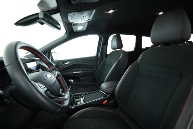 Ford Kuga image 4