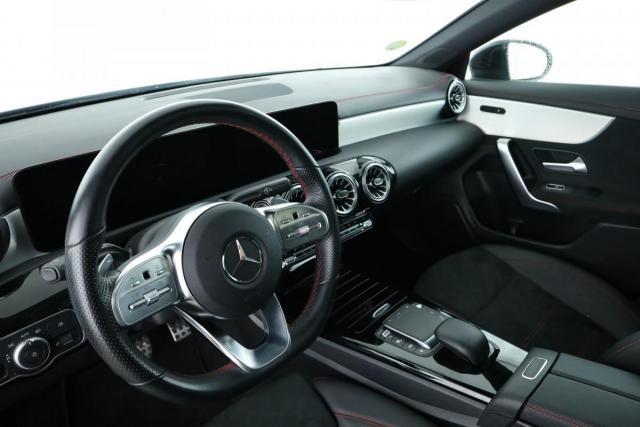 Mercedes Benz Cla Shooting Brake image 9