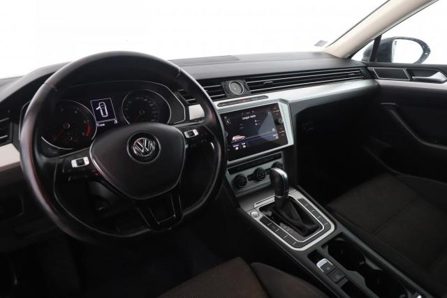Volkswagen Passat Sw image 8