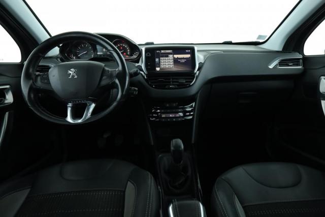 Peugeot 2008 image 9