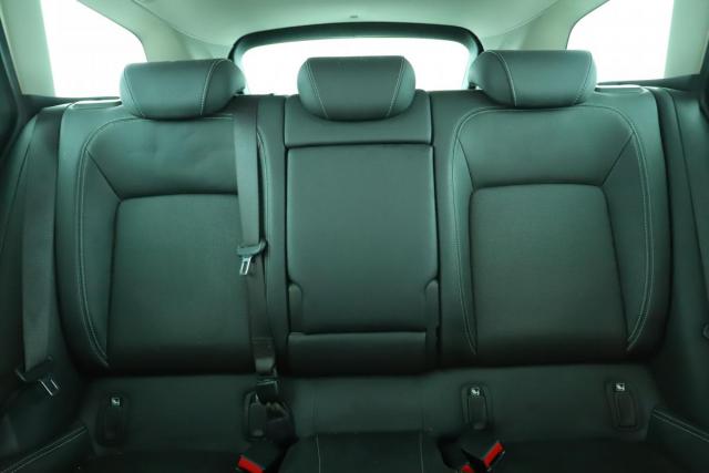 Opel Insignia Sports Tourer image 3