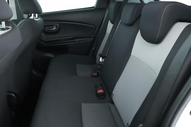 Toyota Yaris image 2