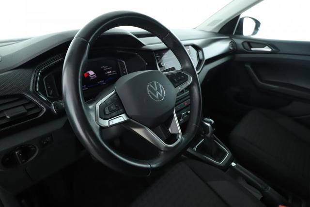 Volkswagen T-Cross image 9