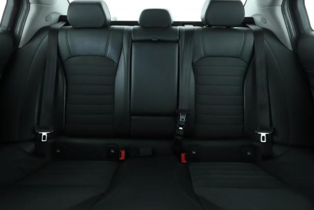 Alfa Romeo Giulia image 5