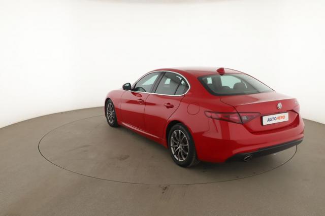 Alfa Romeo Giulia image 2