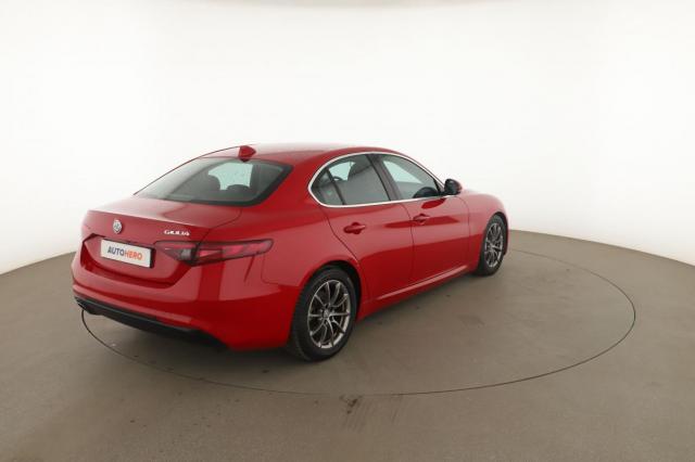 Alfa Romeo Giulia image 6